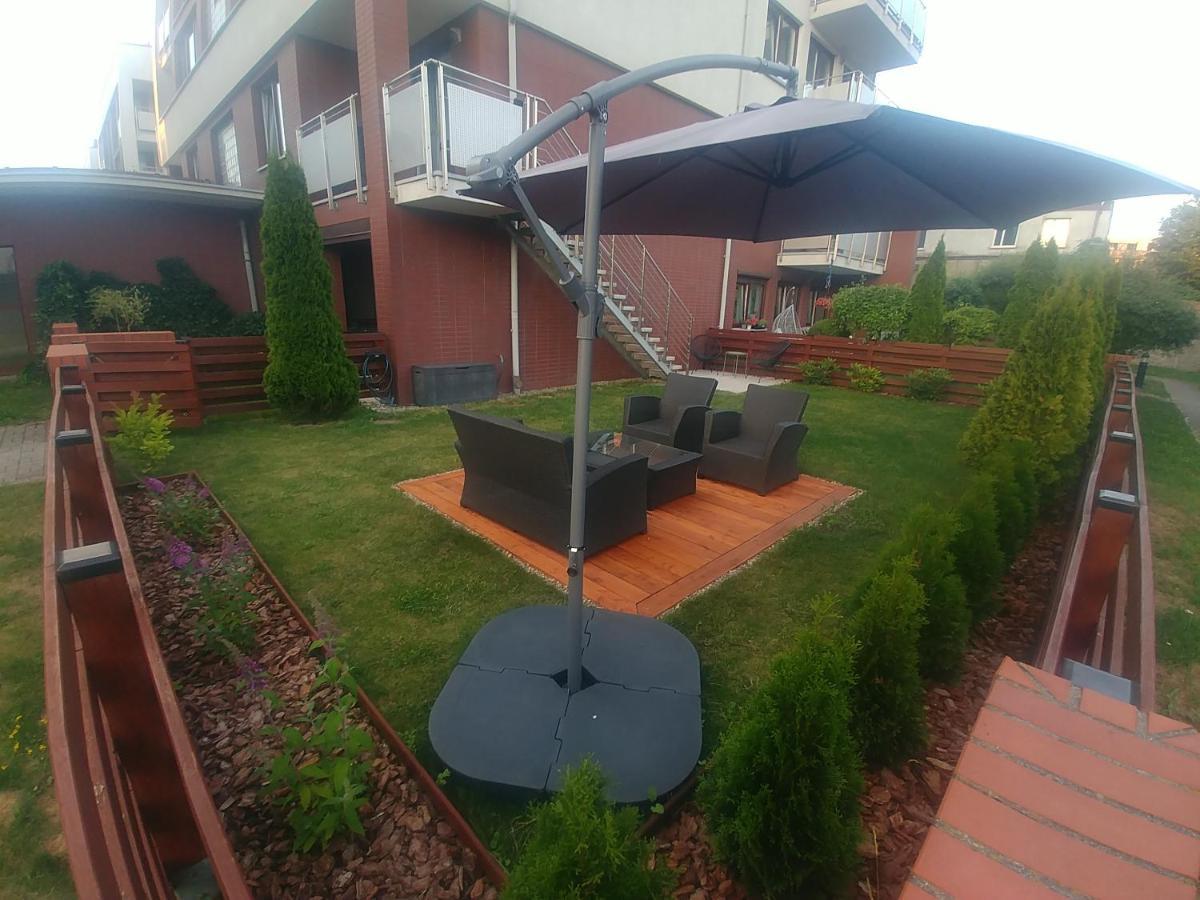 Apartament Jantar Z Ogrodem Kolobrzeg Luaran gambar